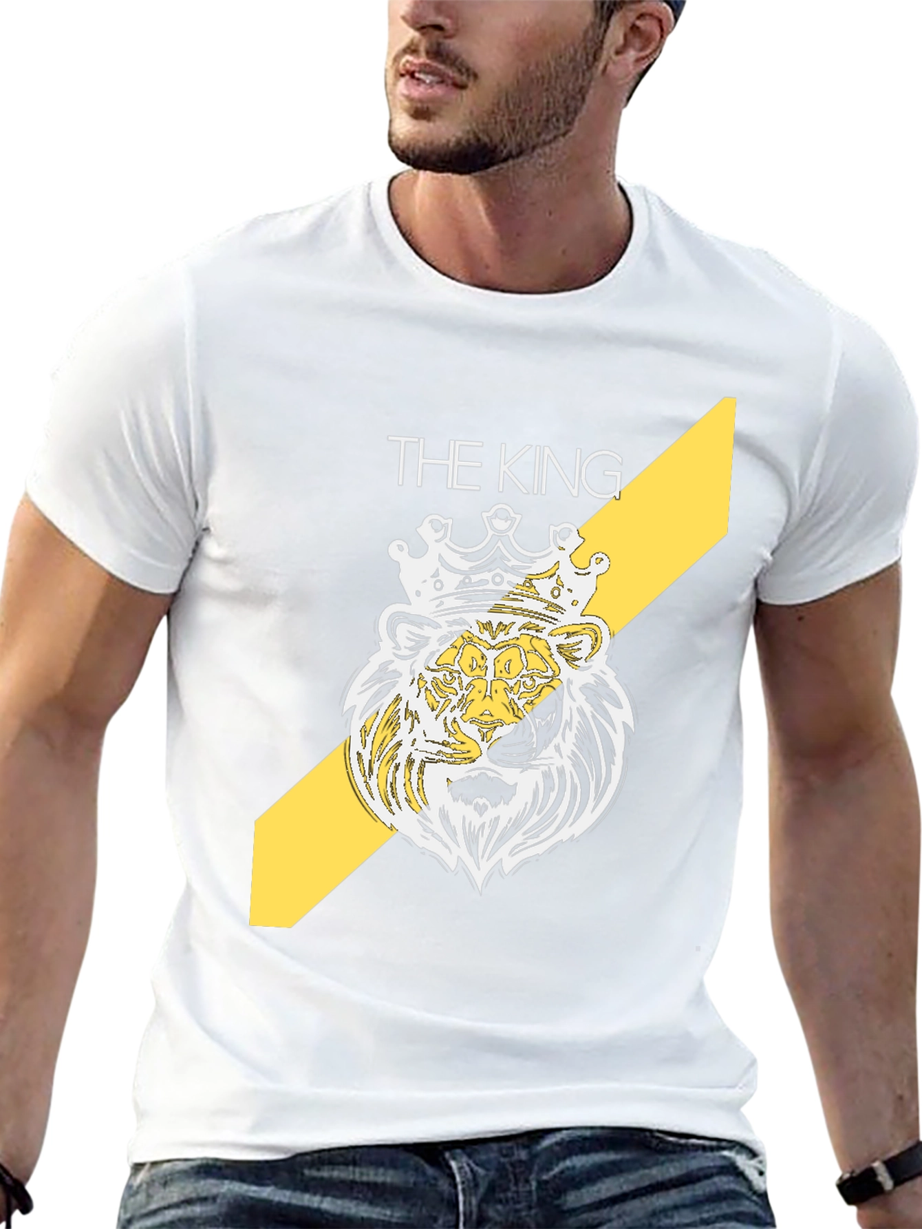 The King Lion Graphic T-Shirt - Bold Design