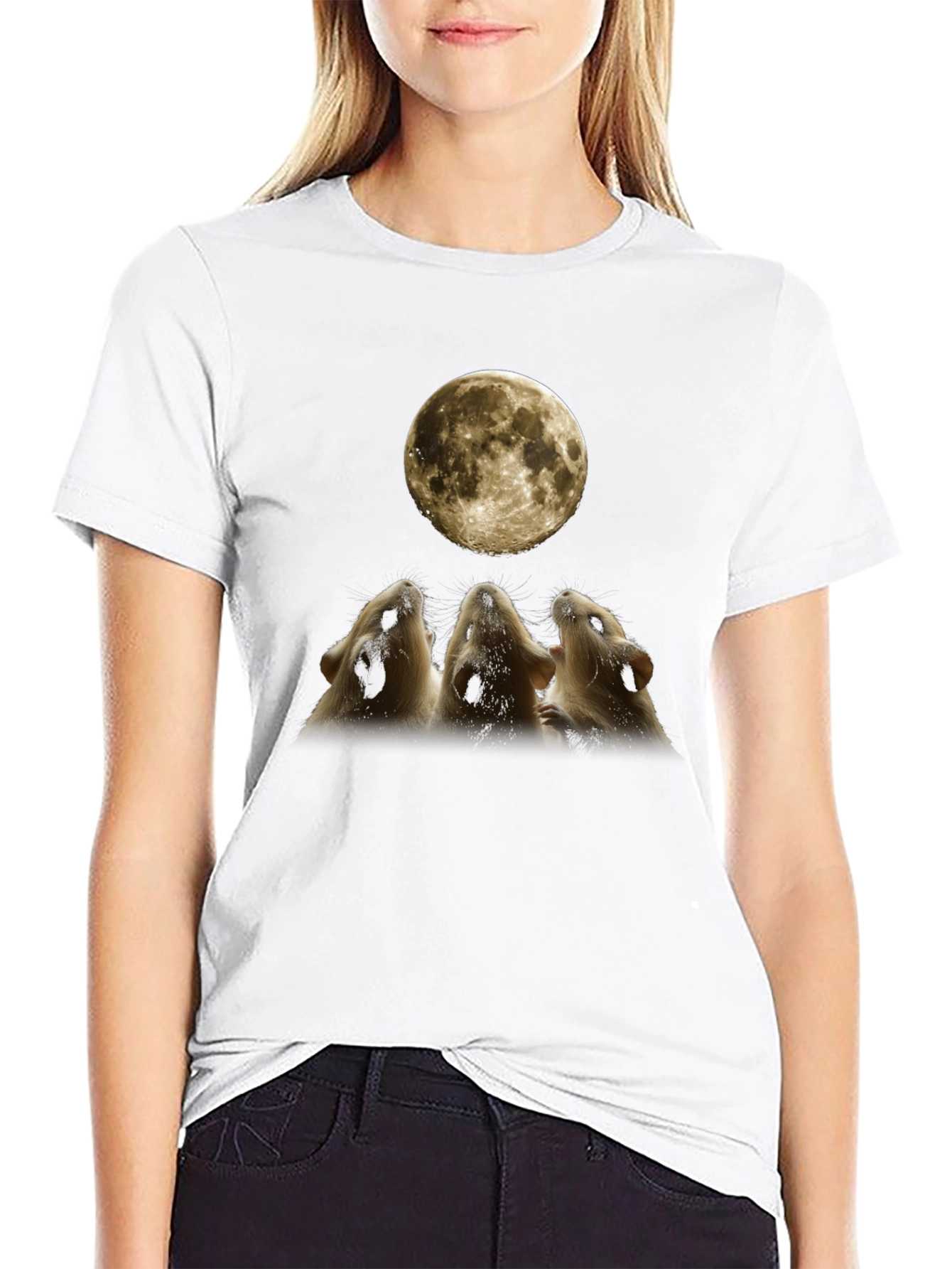 Guinea Pig Howling at Moon Graphic Tee
