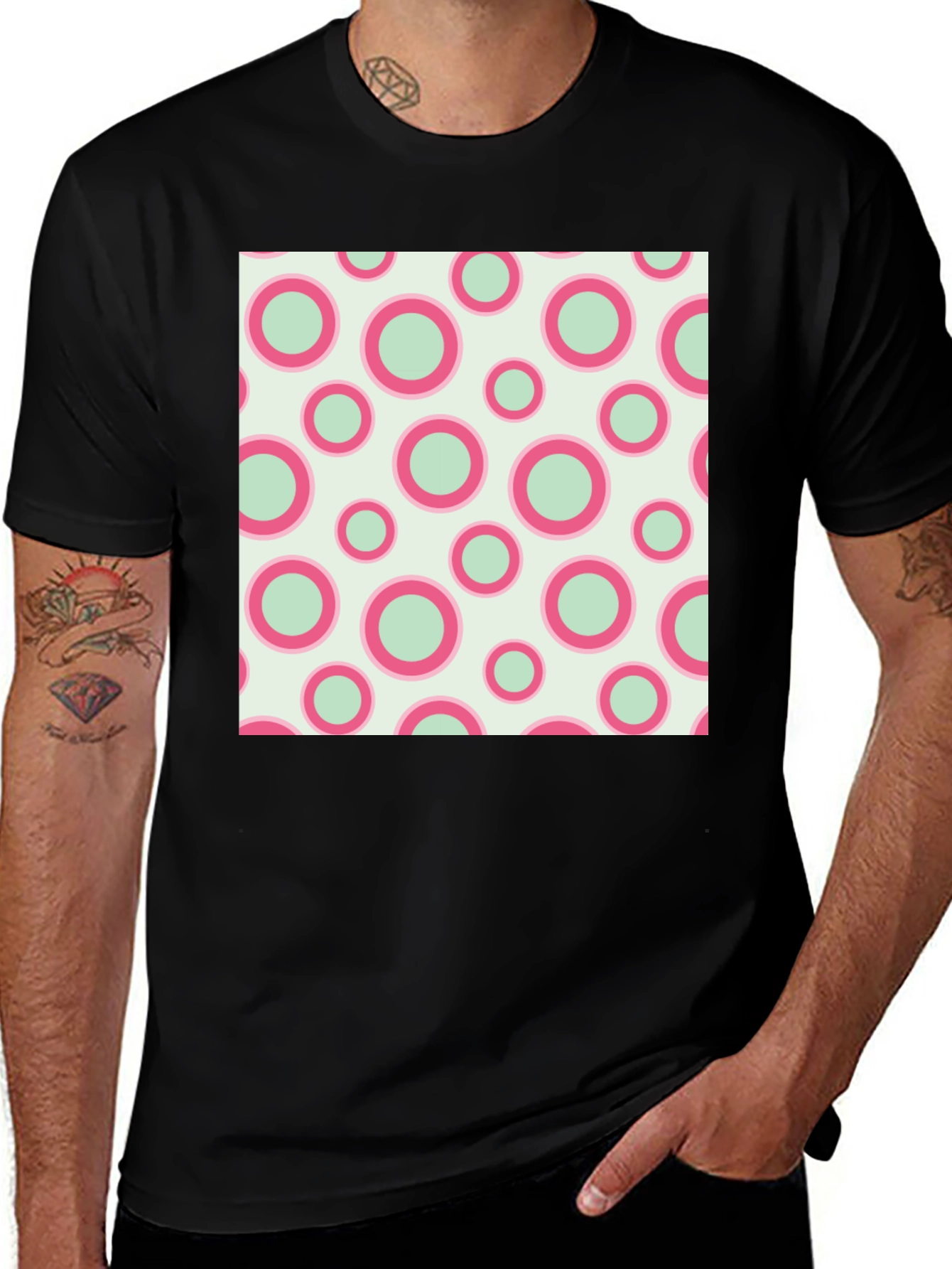 Retro Circle Pattern Tee - Stylish Casual Wear