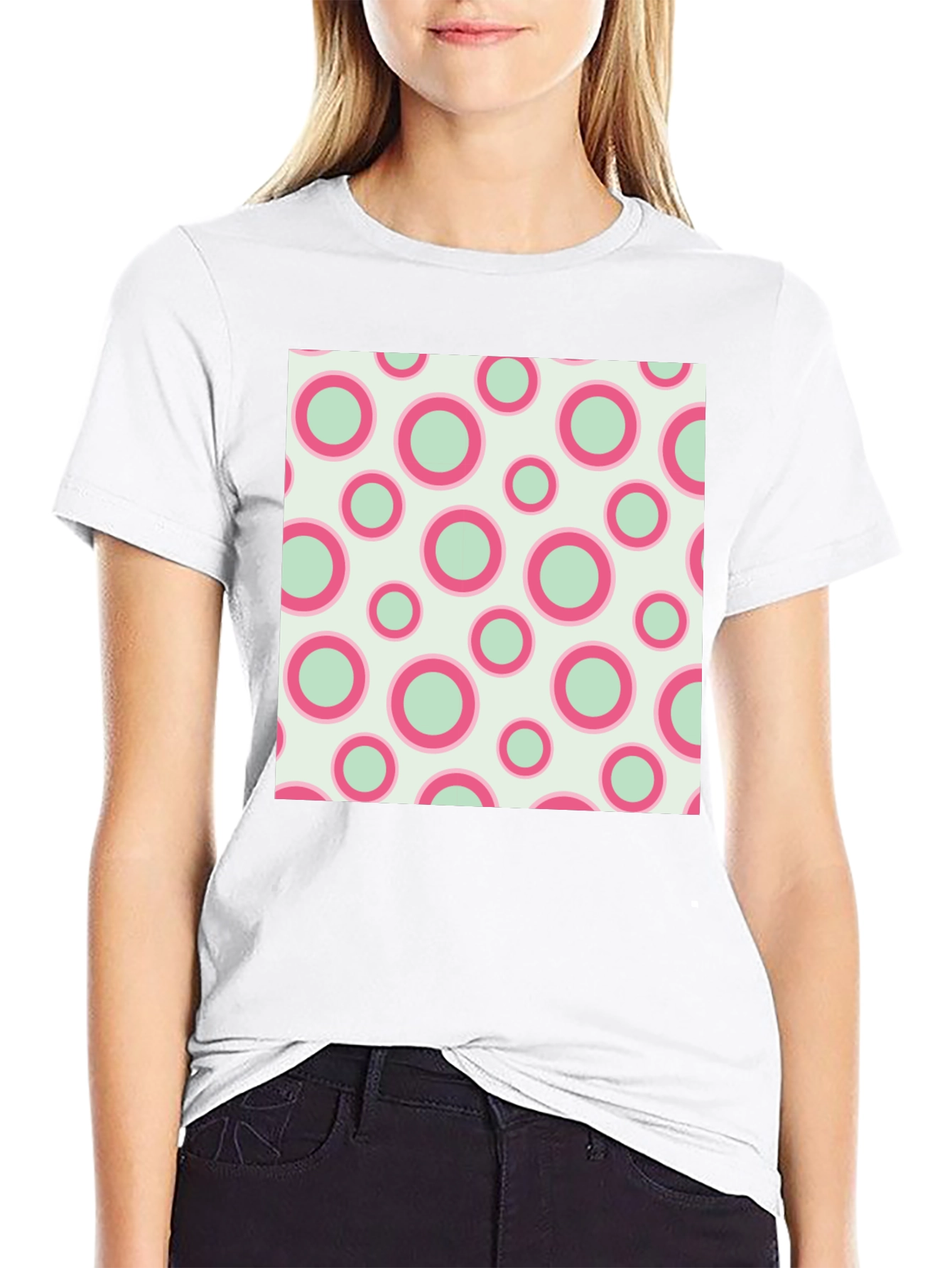 Retro Circle Pattern Tee - Stylish Casual Wear