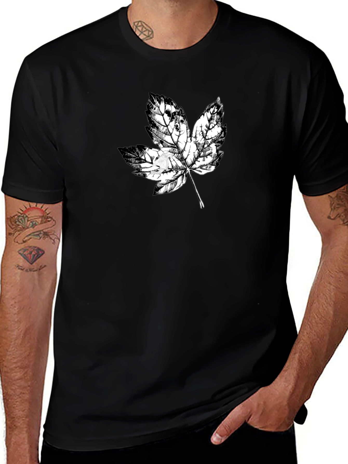 Maple Leaf Graphic Black T-Shirt