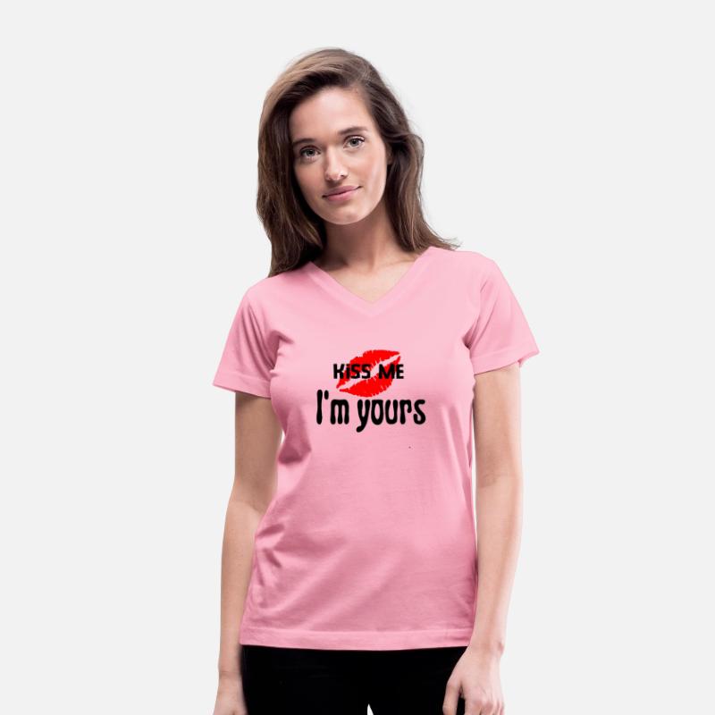 Kiss me I'm Yours